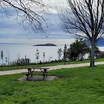 Arribolas Apartament *